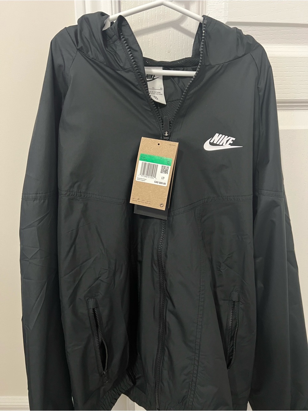 Nike Big Kids XL Brand New Black Kids Windbreaker Jacket with White Logo